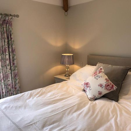 Whiteways Farmhouse Buckland Newton Exterior foto